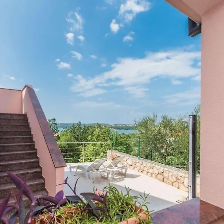 Grosse In Mit Garten, Grill Und Terrasse شقة *